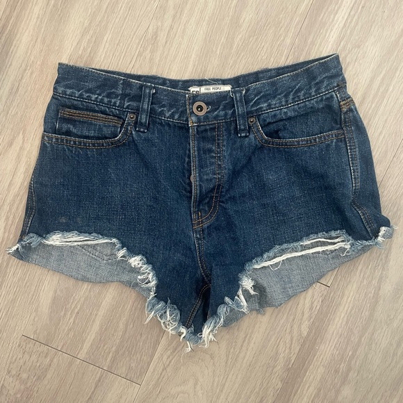 Free people Logan dark wash denim blue distressed high waisted cut off shorts - Picture 4 of 6